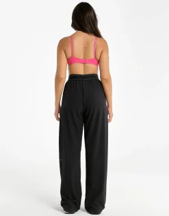 New ECHT Elemental Crossover Bralette Pink