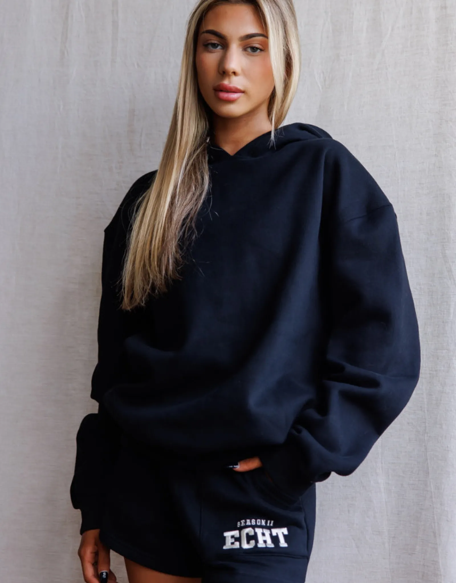 Best ECHT Season II Hoodie Black/Cream